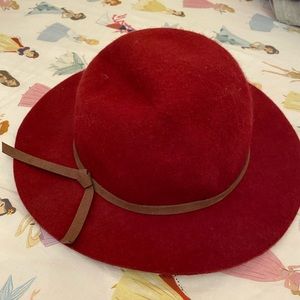 Zara hat
